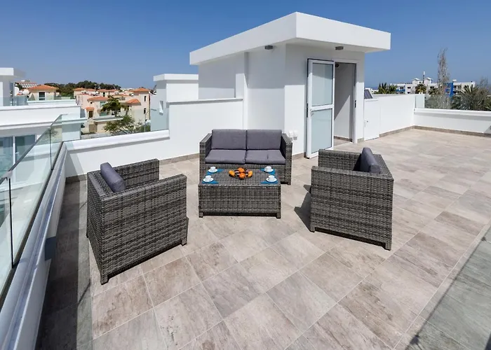 Green Bay Villas