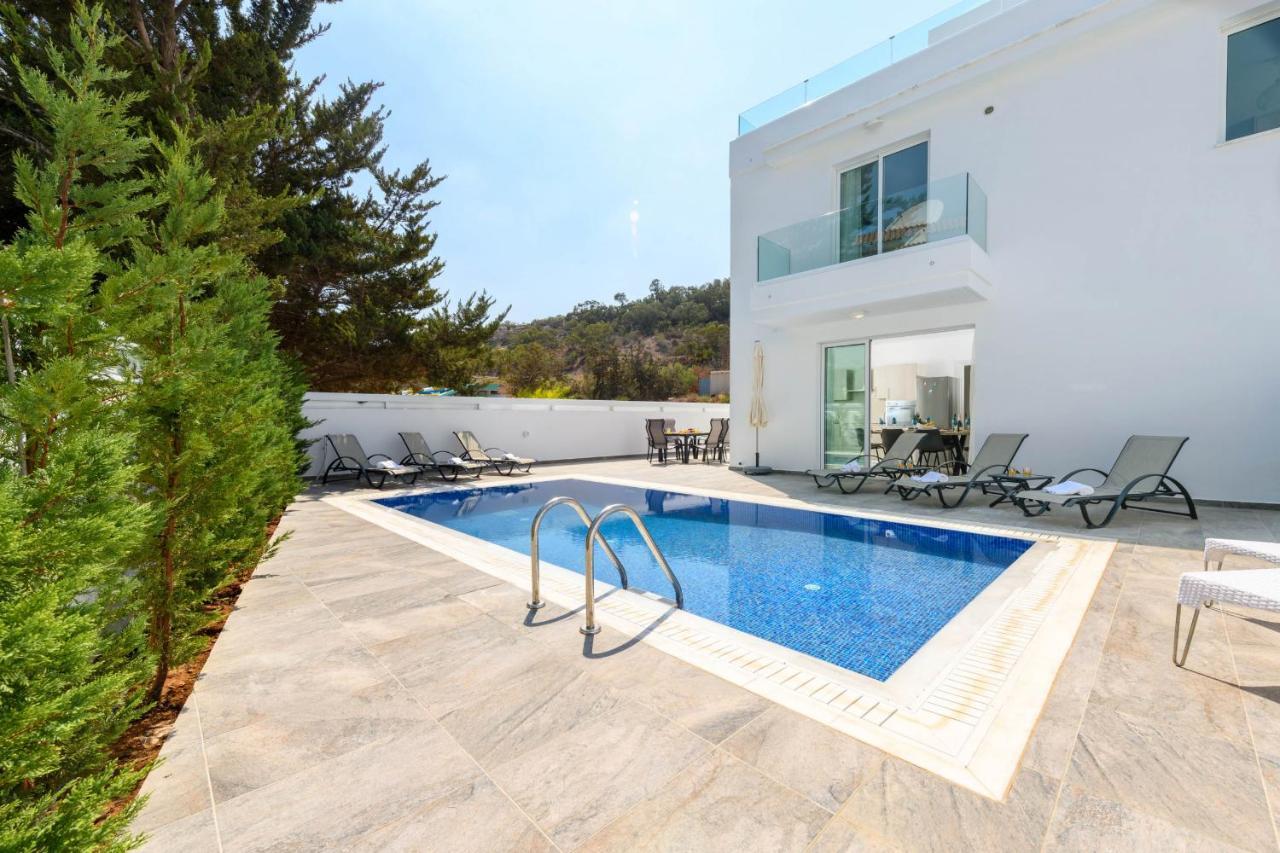 Bay Villa